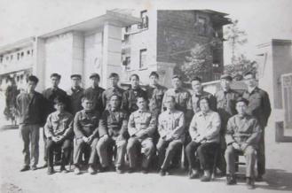 1986年建厂,开始生产(chǎn)安(ān)装(zhuāng)民(mín)用(yòng)采暖锅炉